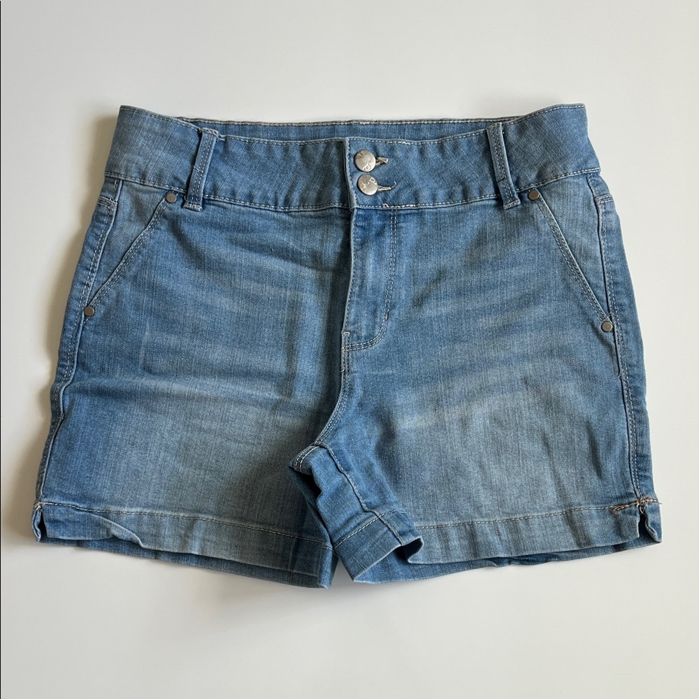 d. jeans Classic Blue Jean Shorts